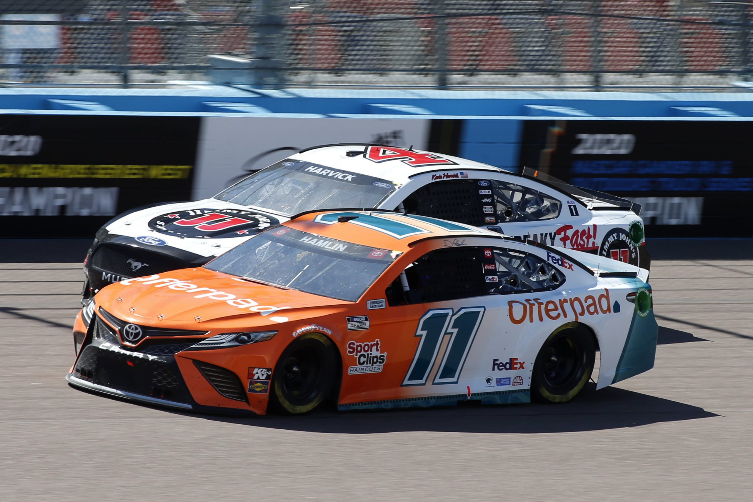 Kevin Harvick and Denny Hamlin are best bets for Ruoff Mortgage 500 at Phoenix