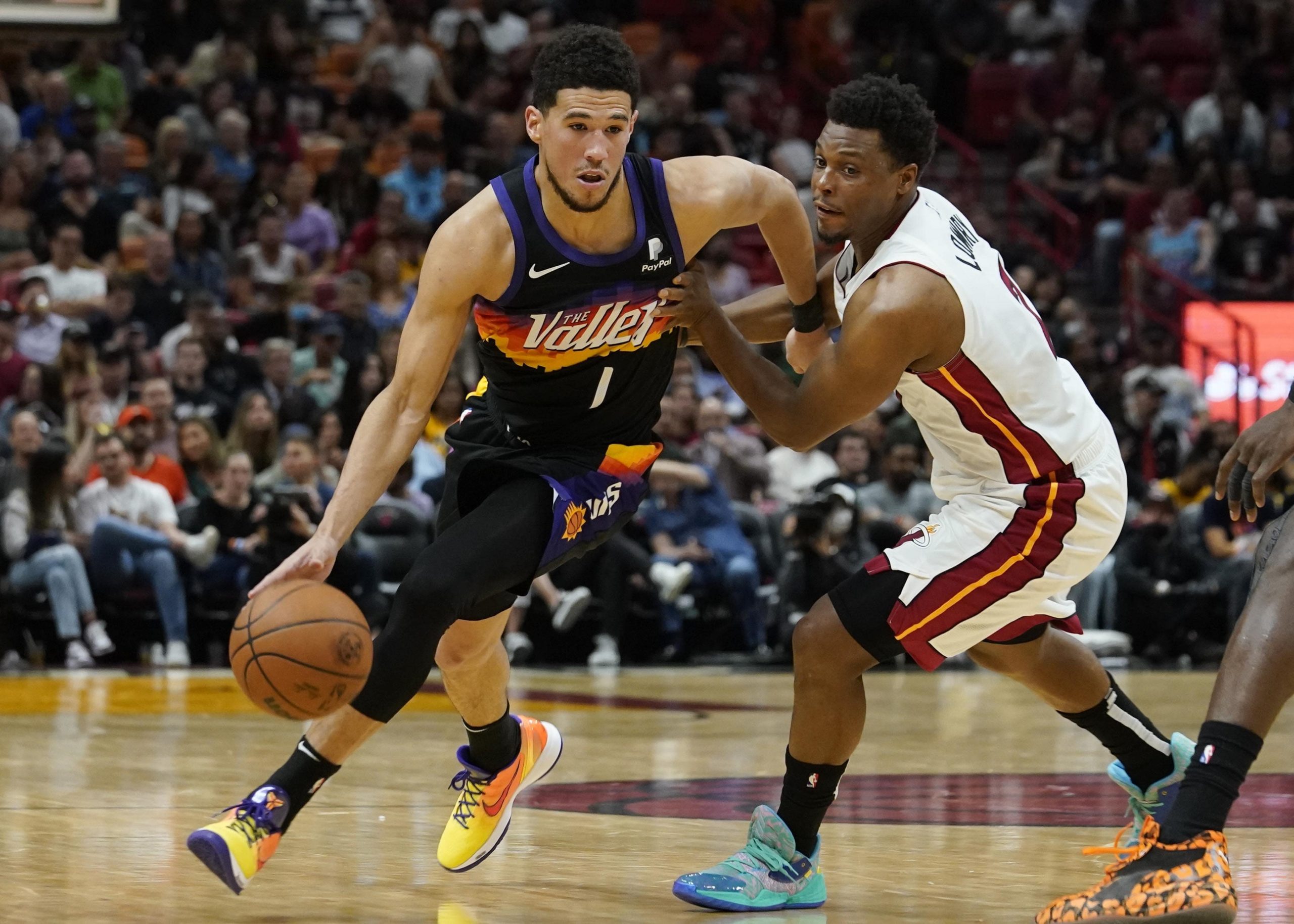Suns guard Devin Booker