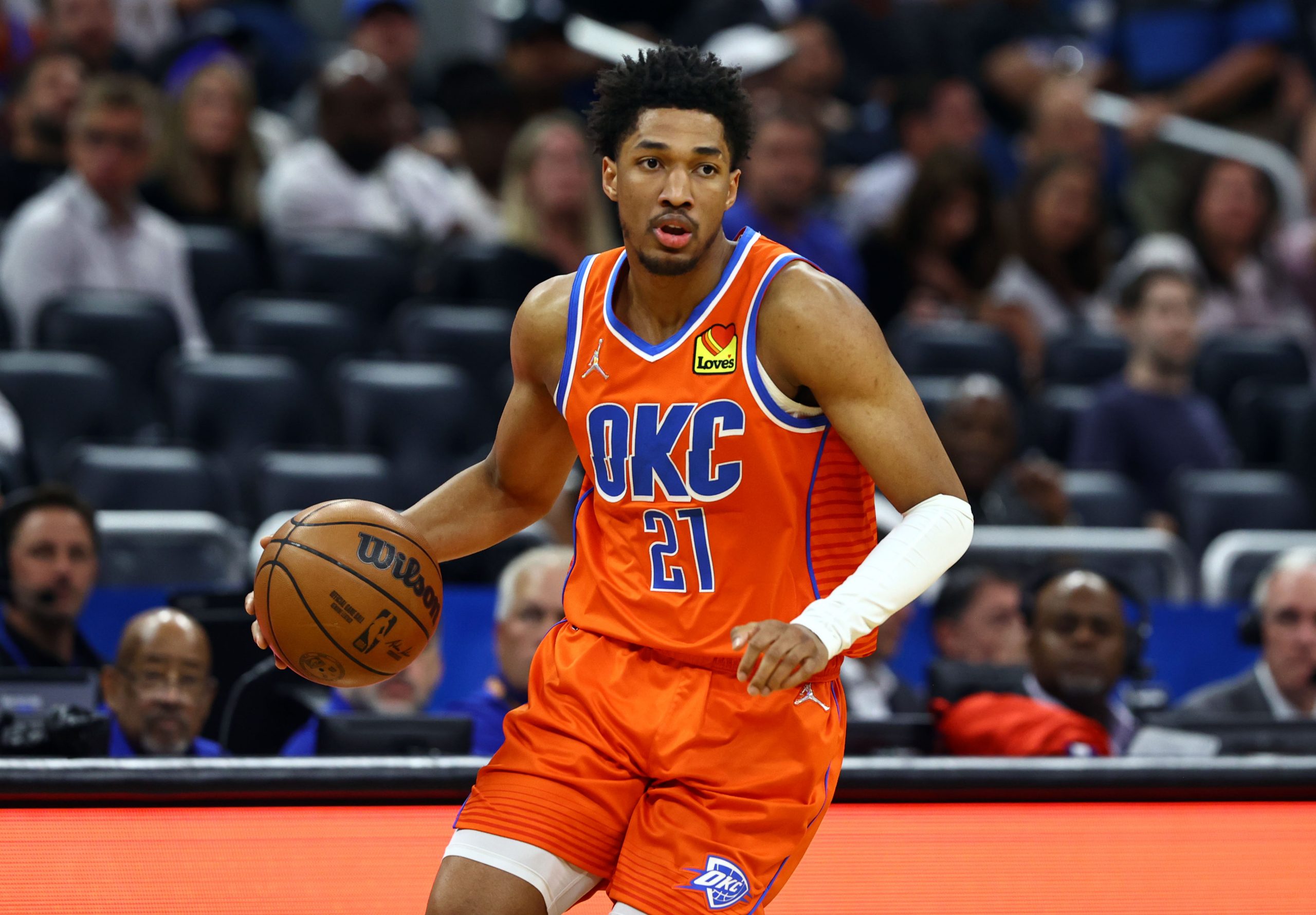 Oklahoma City Thunder guard Aaron Wiggins (21) drives to the basket against the Orlando Magic during the first quarter at Amway Center.