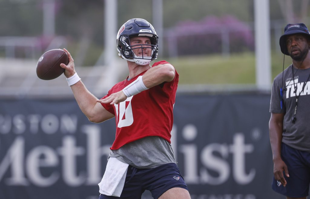 Quarterback Houston Texas Davis Mills