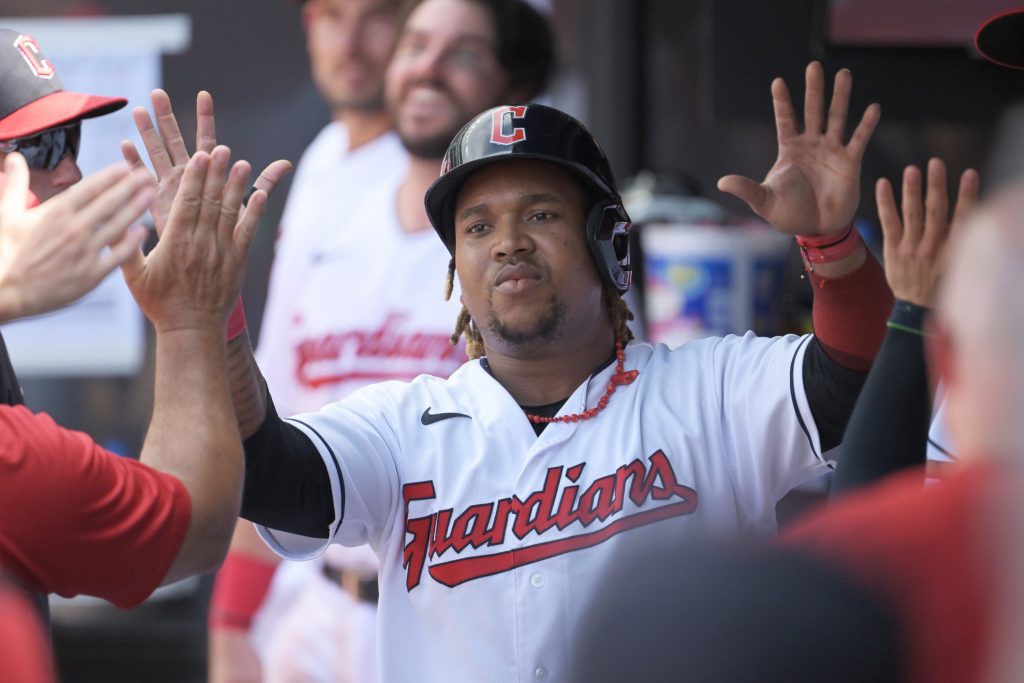 Pemukul Cleveland Guardians Jose Ramirez