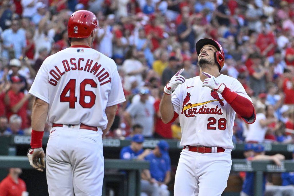 St. Louis Cardinals pemukul Paul Goldschmidt