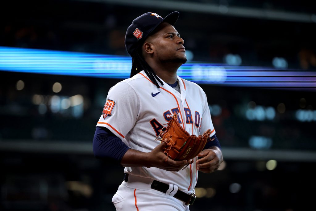Pitcher awal Houston Astros Framber Valdez (59) sebelum pertandingan melawan Texas Rangers di Minute Maid Park.