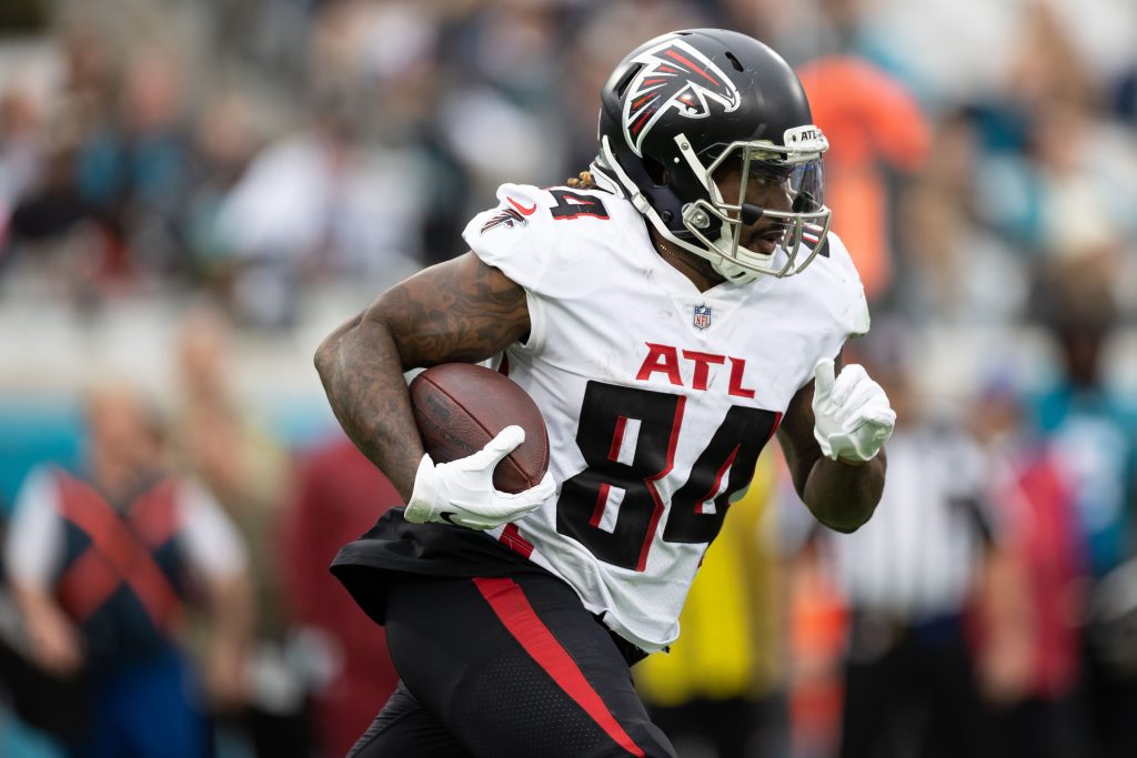 Atlanta Falcons berlari kembali Cordarrelle Patterson (84) berlari dengan bola selama babak kedua melawan Jacksonville Jaguars di TIAA Bank Field.